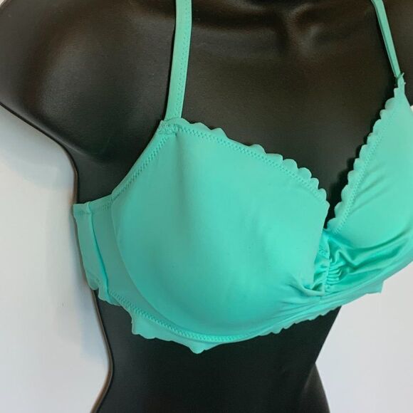 Victoria's Secret Underwire Full Support Bikini Top - Picture 3 of 7